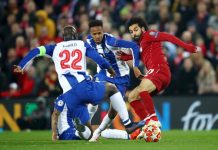 Mohamed Salah selvisi kauhutaklauksestaan ilman korttia – Porton seurapomo ihmettelee: ”Hänen jalkansa olisi voinut murtua”