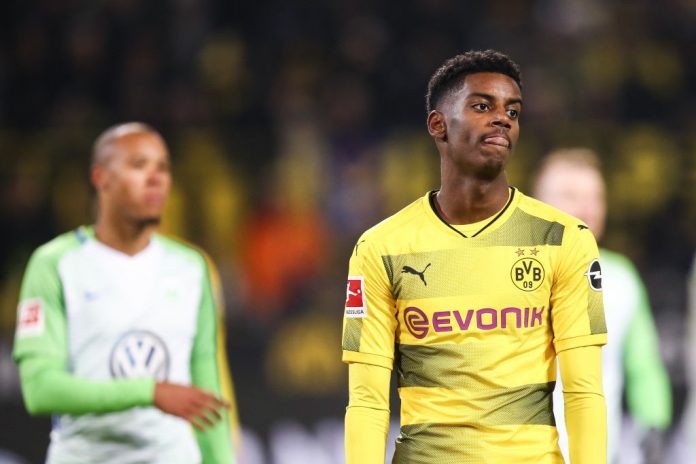 Borussia Dortmund v VfL Wolfsburg - Bundesliga