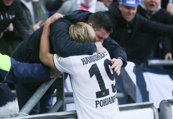 Hannover 96 v Hamburger SV - Second Bundesliga