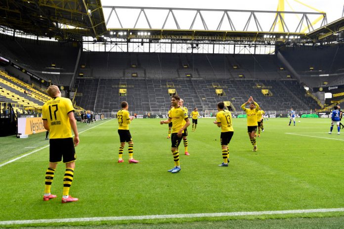 Borussia Dortmund v FC Schalke 04 - Bundesliga