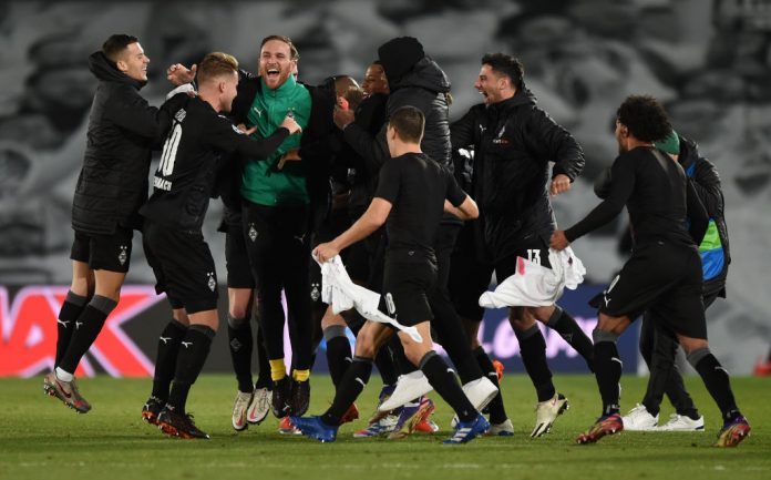 Real Madrid v Borussia Moenchengladbach: Group B - UEFA Champions League