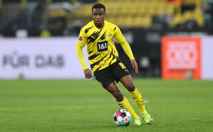 Borussia Dortmund v VfB Stuttgart - Bundesliga